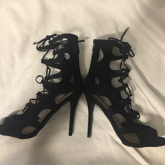 Breckelle’s Roma’s 61 Heels - Picture 6 of 8